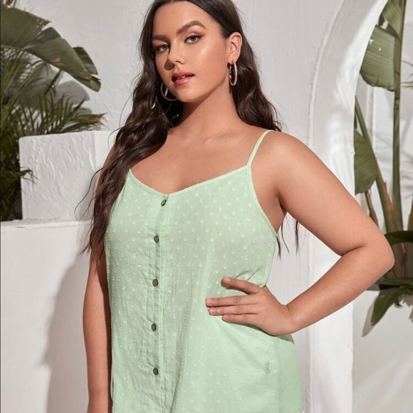 🔥2for$25🔥Plus Button front cami - Picture 5 of 7